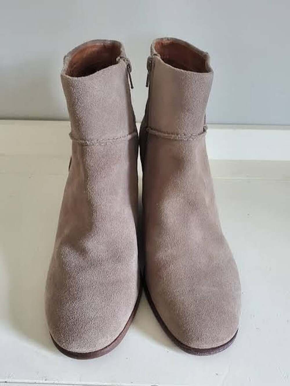 Lucky Brand Zolinni Wedge Ankle Bootie Size 10 Beige Suede